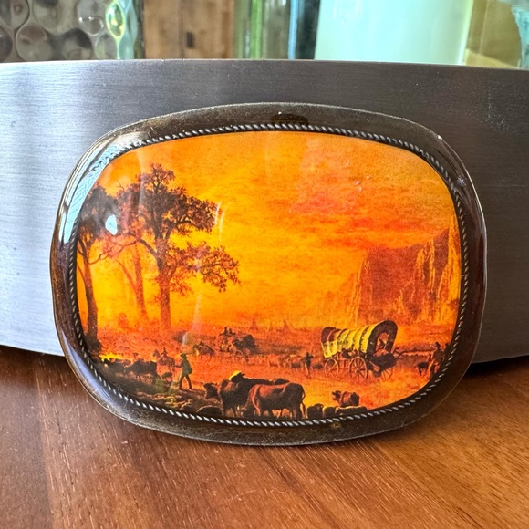 Vintage Western Belt Buckle with Wagon Scene - Picture 4 of 5